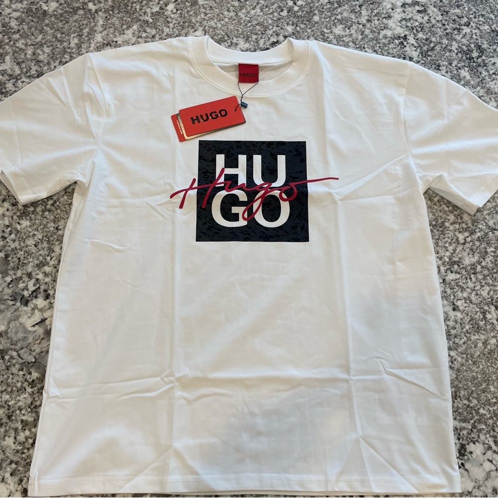 HUGO White and Black Logo T-Shirt Size: (L)